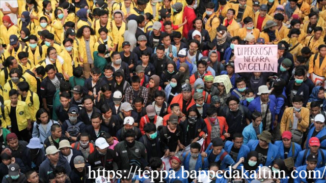 Ditanya Mahasiswa Anggota DPR: Masyarakat